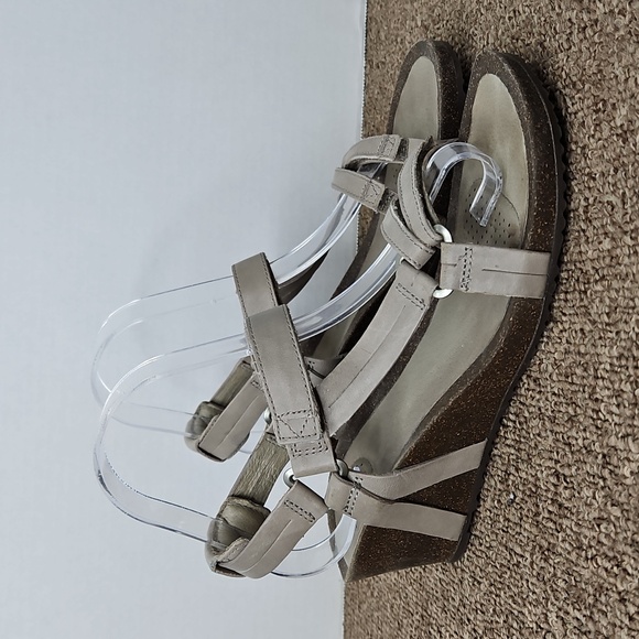 Teva Taupe Leather Ysidro Universal Wedge Style Sandals Shoes Sz 7 Womens - Picture 1 of 8